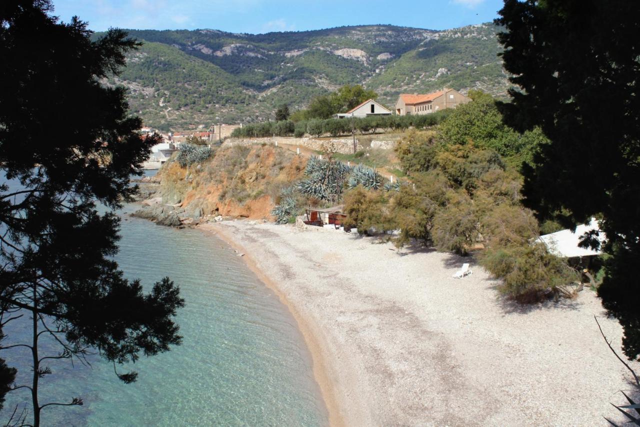 Apartments And Rooms By The Sea Komiza, Vis - 2431 Komiža Exterior foto